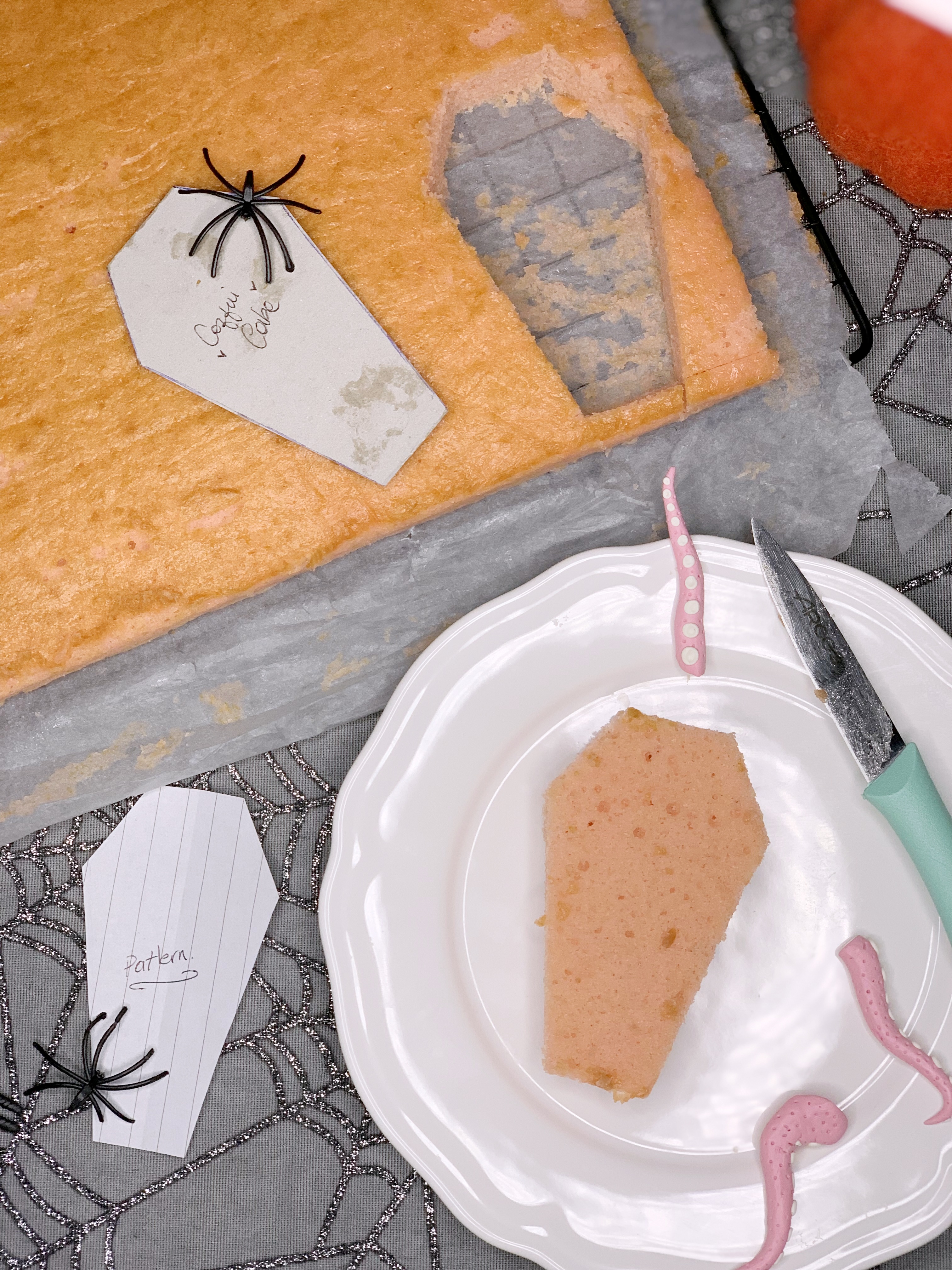 Cute 'n' Spooky Coffin Cakes – The Vintage Woman